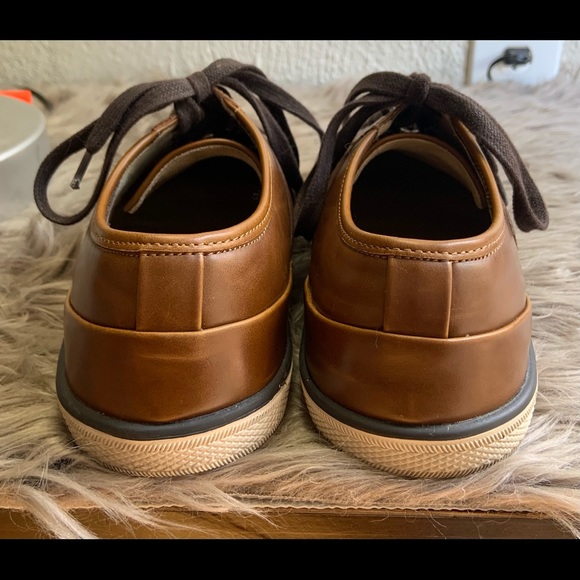 Kenneth Cole “Unlisted”  M-10  brown leather sneaker. - Picture 4 of 6